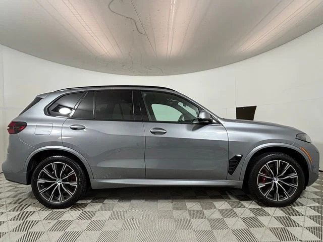 Used 2024 Skyscraper Grey Metallic BMW xDrive40i image 8
