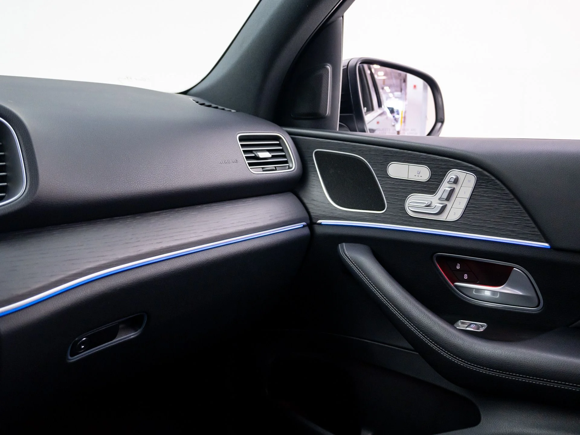 Used 2024 Black Mercedes-Benz GLE 350 image 31