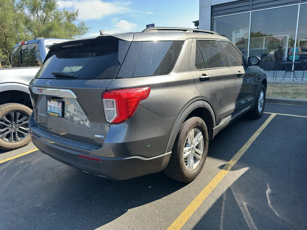 Used 2020 Magnetic Metallic Ford XLT image 6