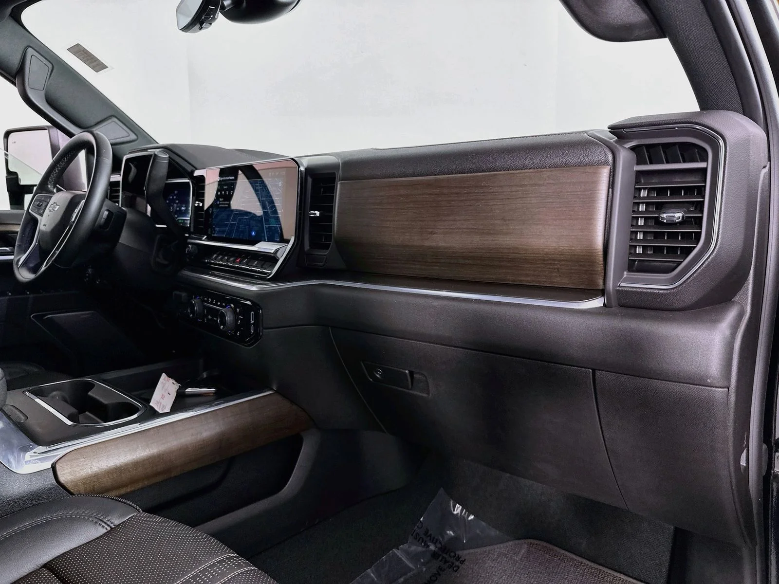 Used 2025 Black Chevrolet High Country image 32