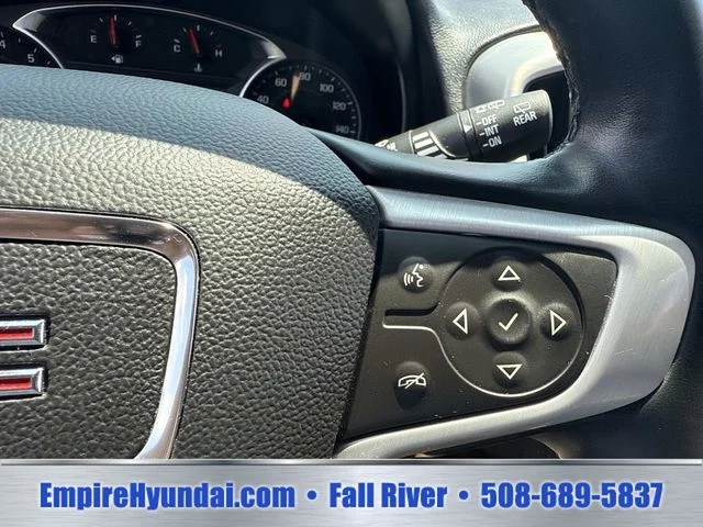Used 2024 White GMC SLT image 39
