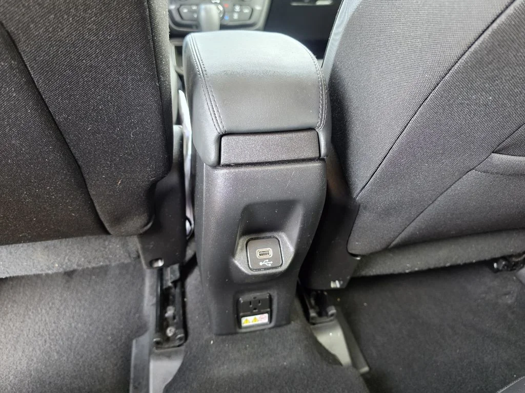Used 2019 Teal Jeep Latitude image 18