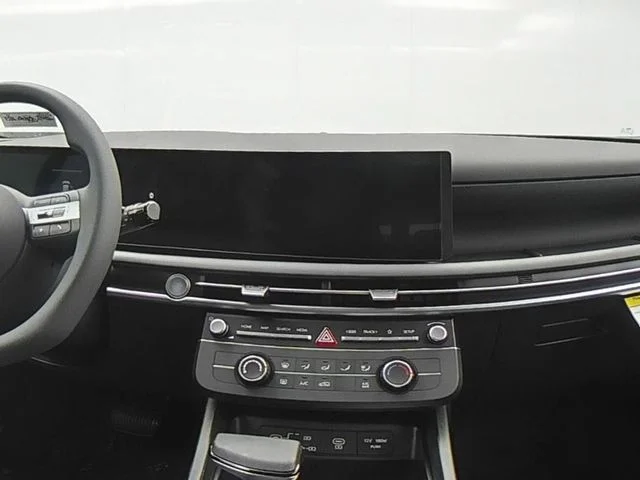 New 2026 White Hyundai SE image 34