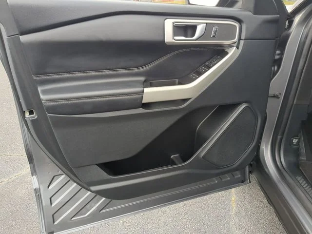 Used 2021 Gray Ford XLT image 12