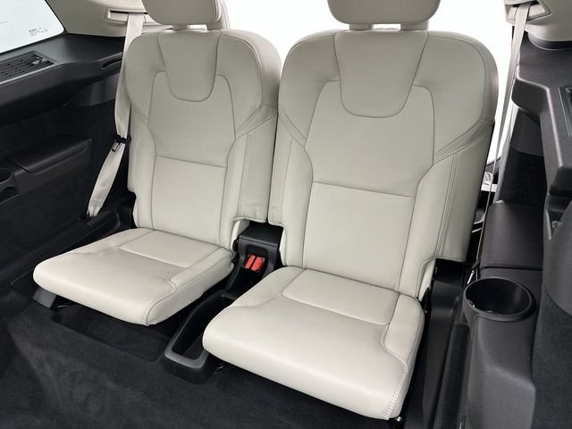 Used 2023 White Volvo Ultimate image 24