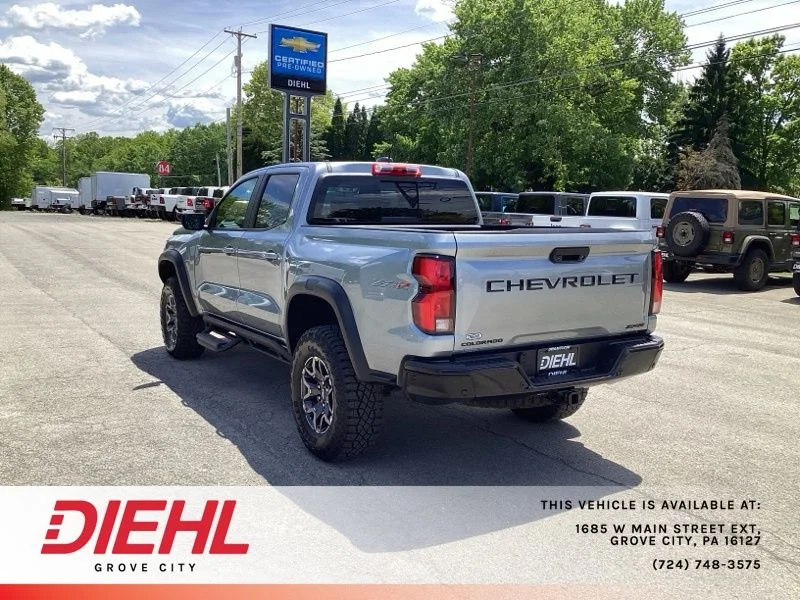 Used 2025 Gray Chevrolet ZR2 image 5