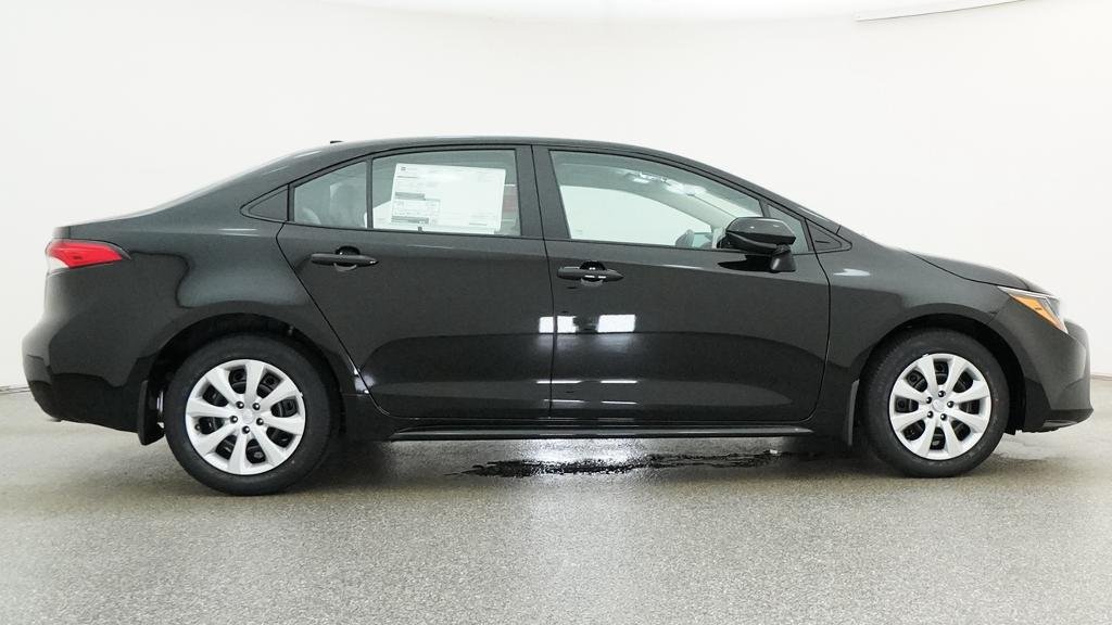 New 2026 Midnight Black Metallic Toyota LE image 13