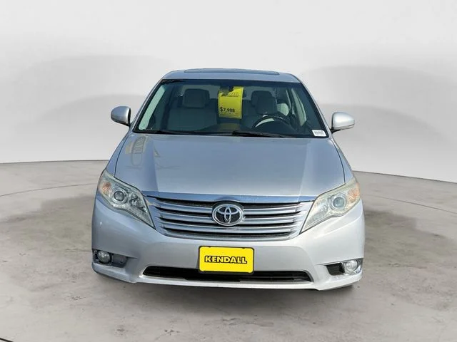 Used 2011 Silver Toyota Limited image 2