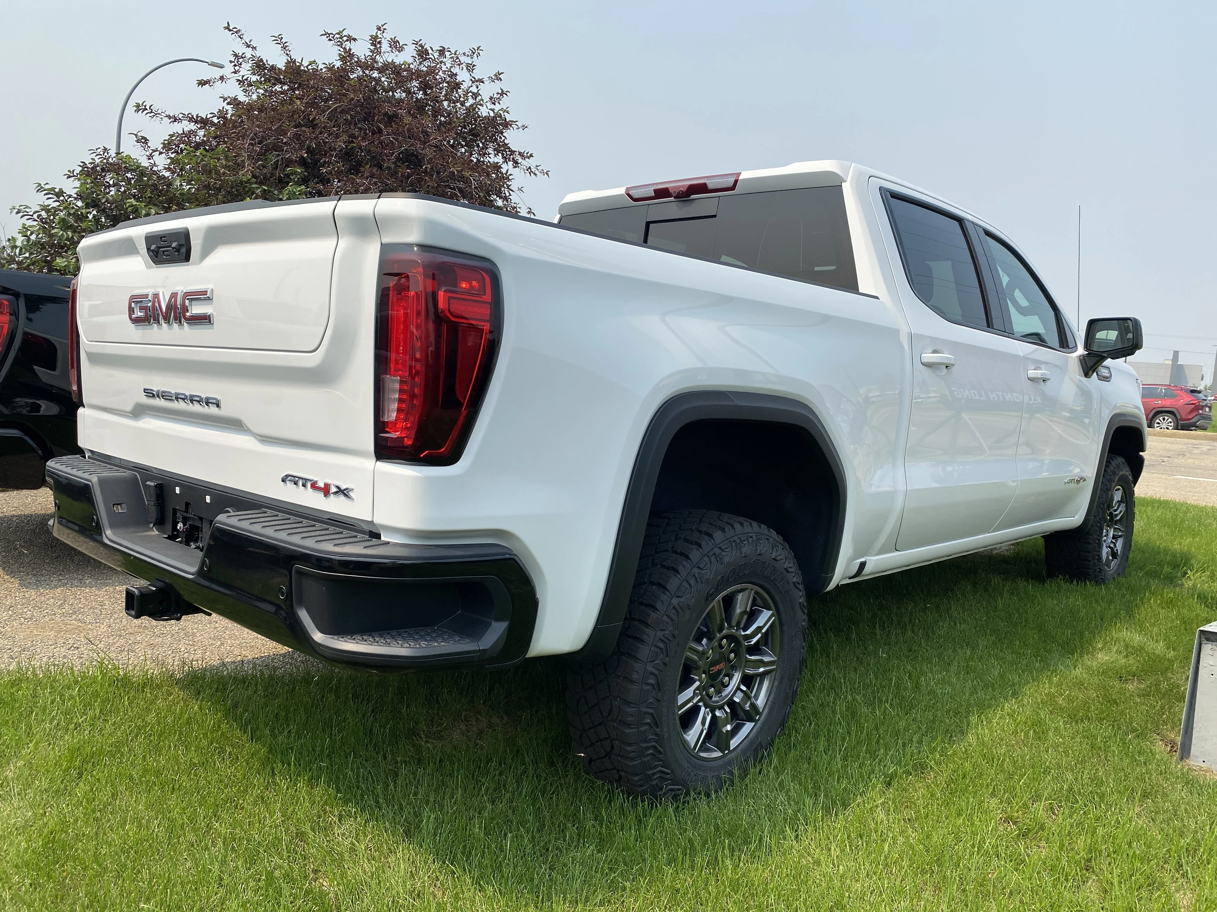 New 2026 Summit White GMC AT4X image 5