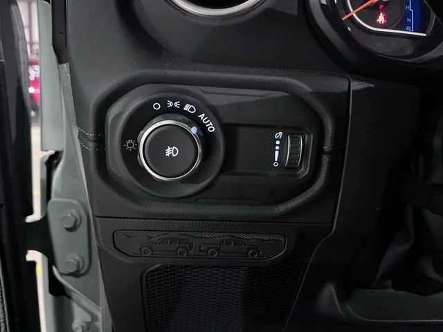Used 2024 Gray Jeep Sahara image 25