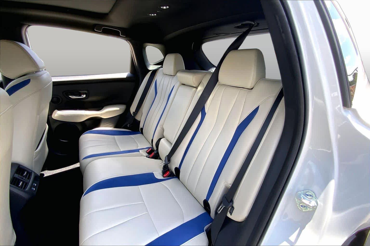 Used 2025 Platinum White Pearl Acura w/A-Spec Package image 21