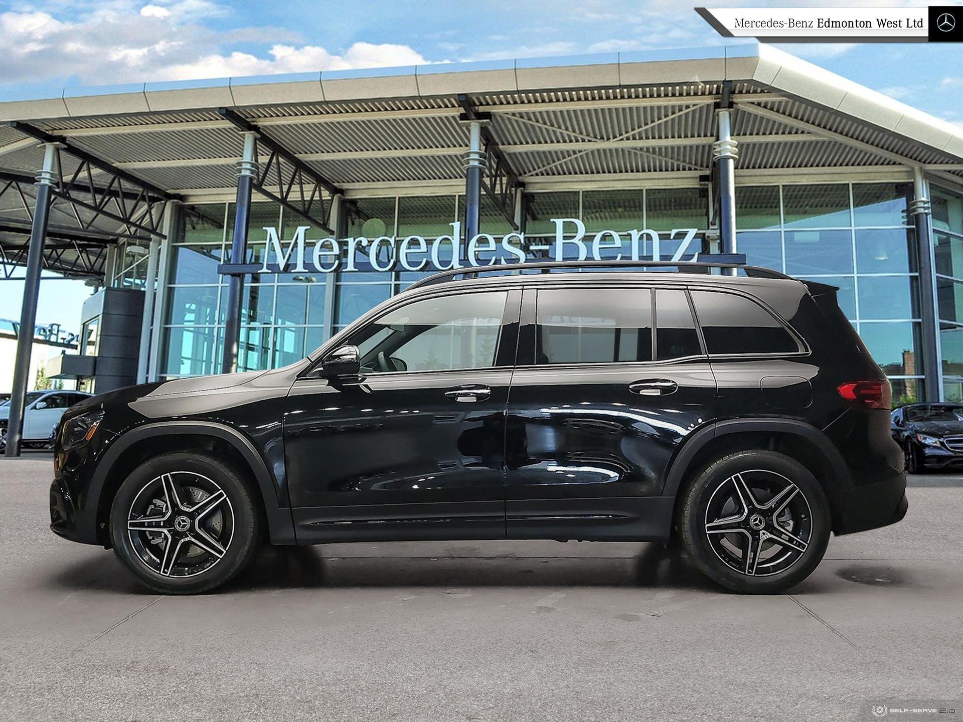 2025 Mercedes Benz GLB 250 4MATIC photo 3
