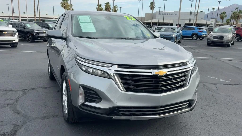 Used 2023 Gray Chevrolet LT image 4