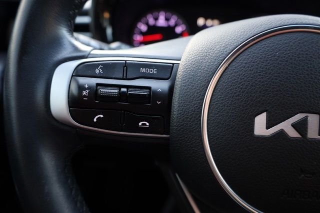Used 2023 White Pearl Kia GT-Line image 25
