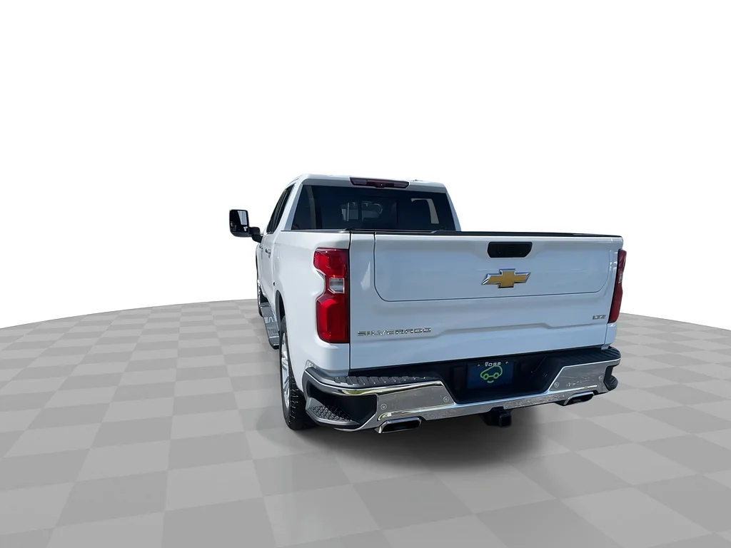 Used 2024 Summit White Chevrolet LTZ image 8