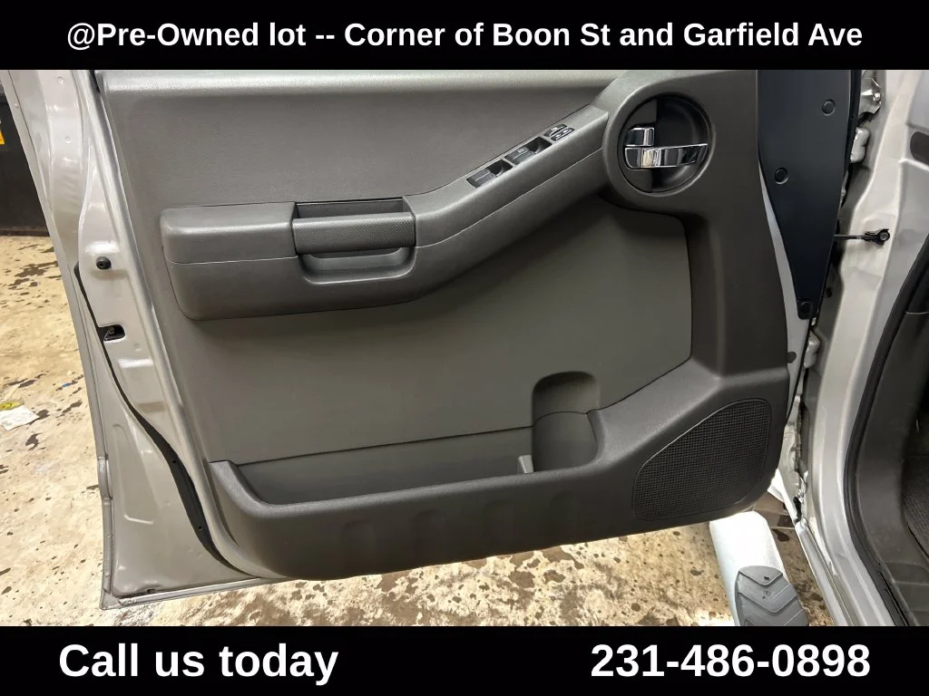 Used 2012 Silver Nissan S image 15