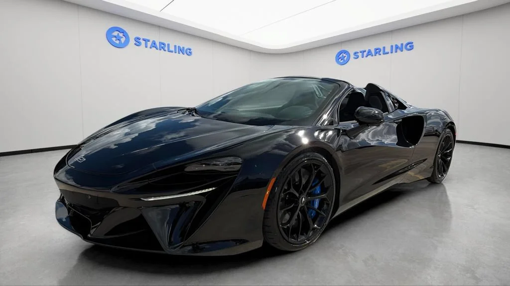 Used 2026  McLaren Spider image 30
