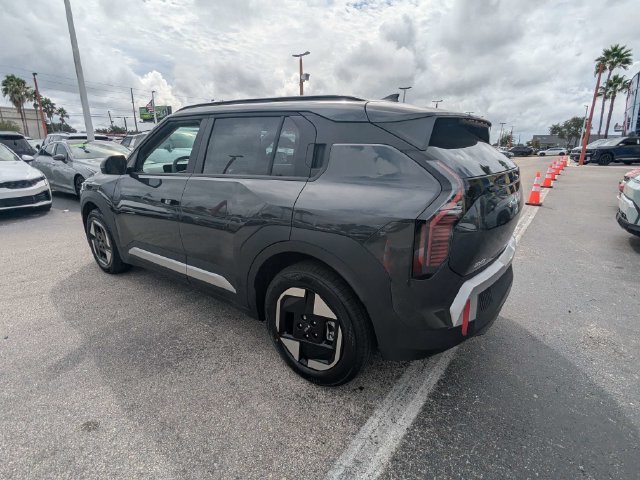 New 2027 Interstellar Gray Kia Wind image 4