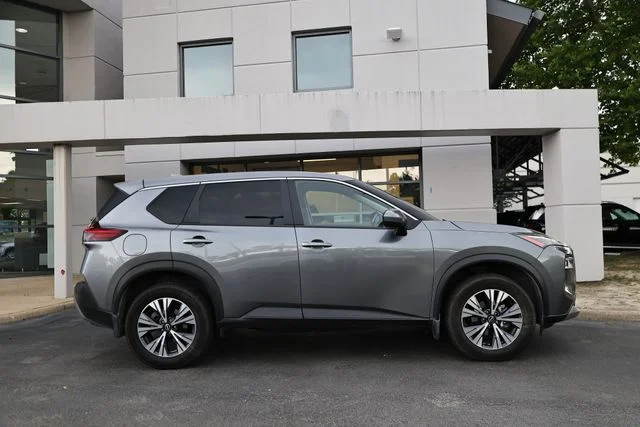 Used 2023 Gun Metallic Nissan SV image 4