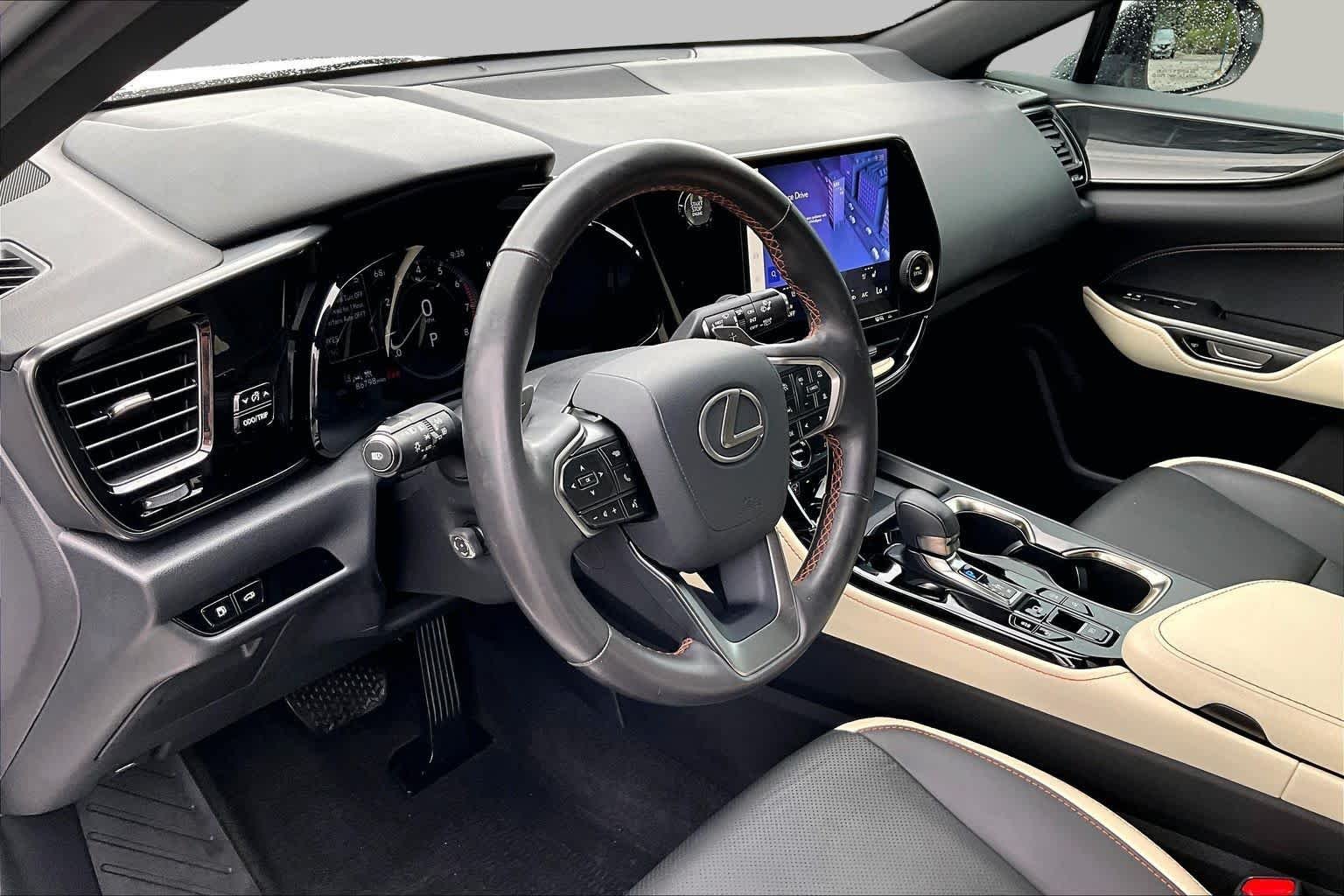 Used 2022 Eminent White Pearl Lexus Premium image 17