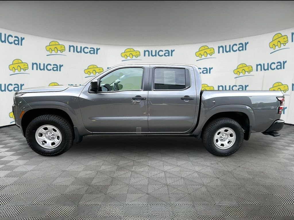 Used 2023 Gray Nissan S image 4