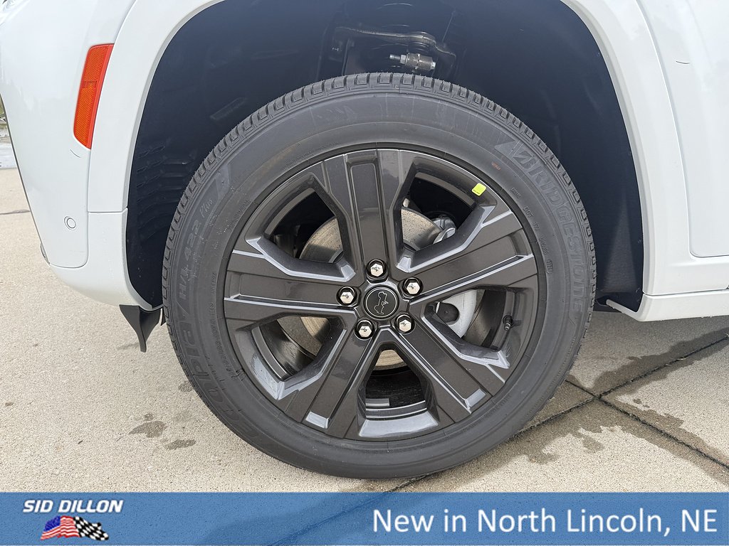 New 2027 Bright White Clearcoat Jeep Limited Reserve image 5