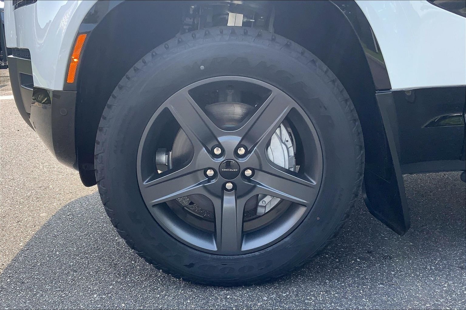 New 2026 Fuji White Land Rover X-Dynamic SE image 11