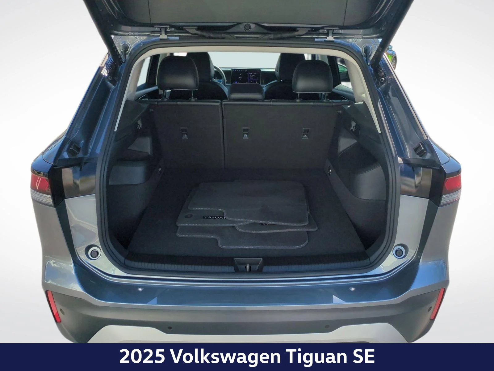 Used 2025 Gray Volkswagen 2.0T SE image 23