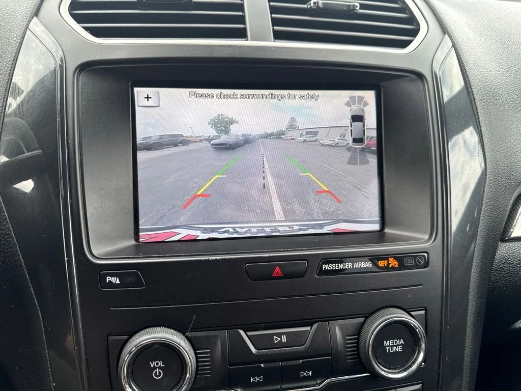 Used 2018 Red Ford XLT image 21
