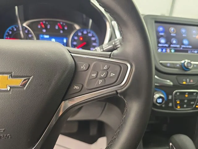 Used 2024 Summit White Chevrolet LT image 32