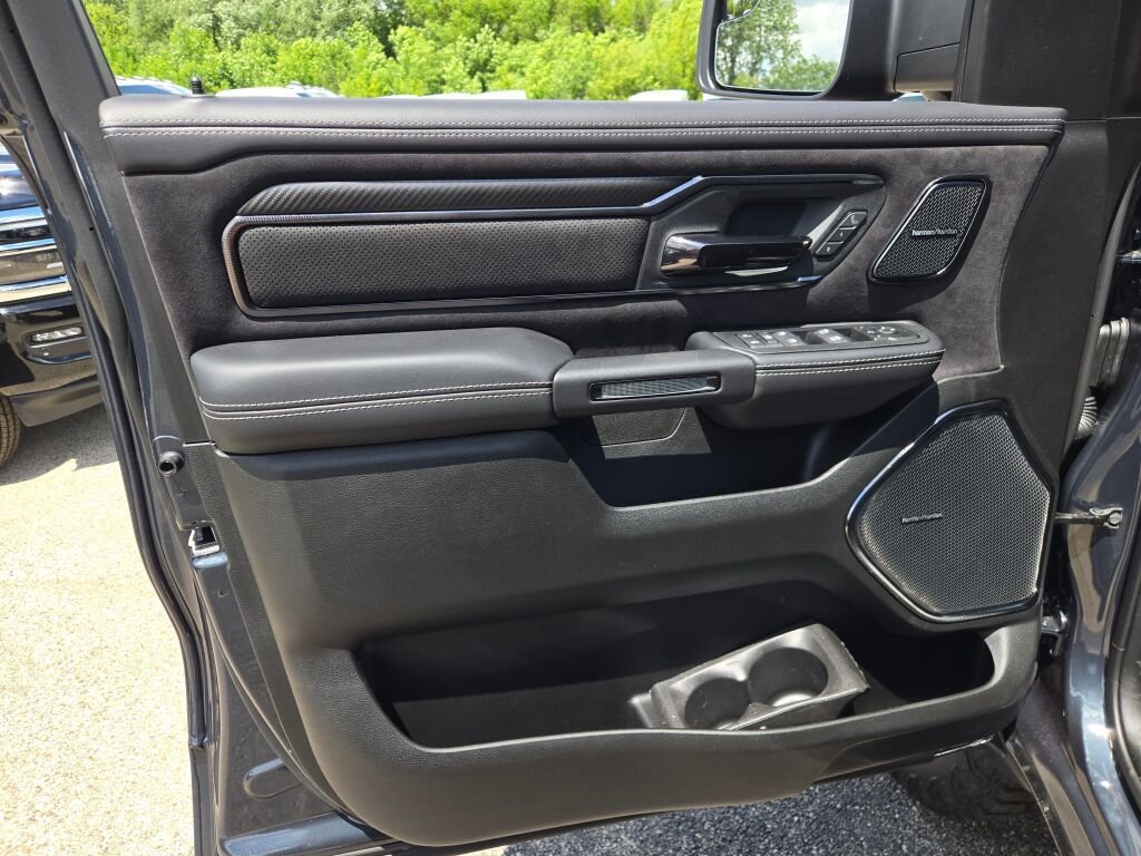 New 2026 Forged Blue Metallic Exterior Paint RAM RHO image 20