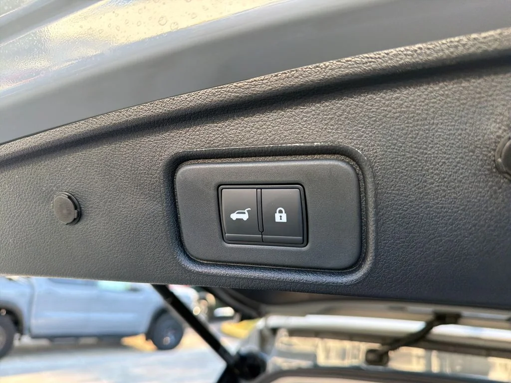 New 2026 Boulder Gray Pearl Nissan Platinum image 34