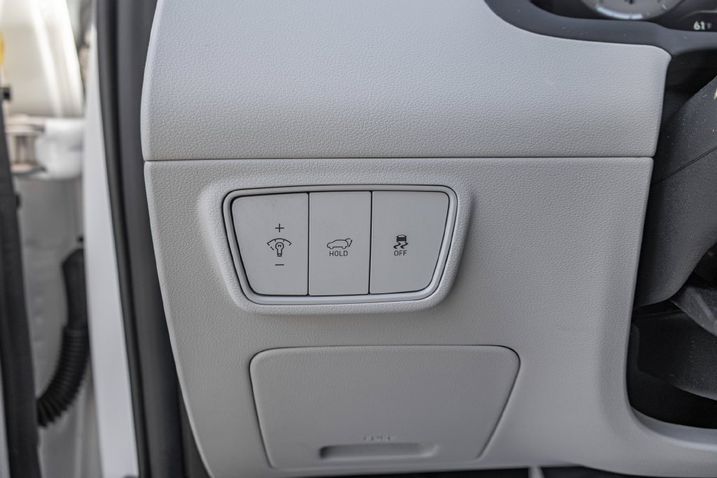 Certified Used 2024 White Hyundai SEL image 27