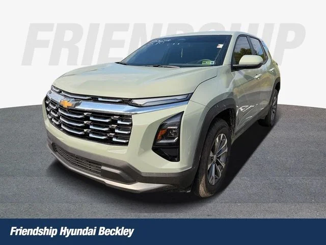 Used 2025 Green Chevrolet LT image 1