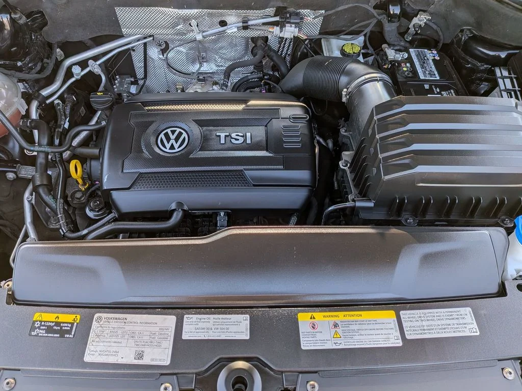 Used 2022 Black Volkswagen 2.0T SE image 33