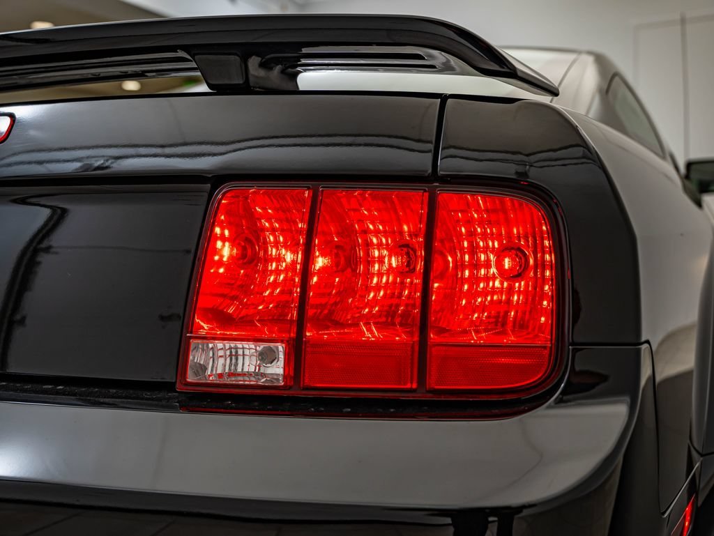 Used 2008 Black Ford GT Deluxe image 16