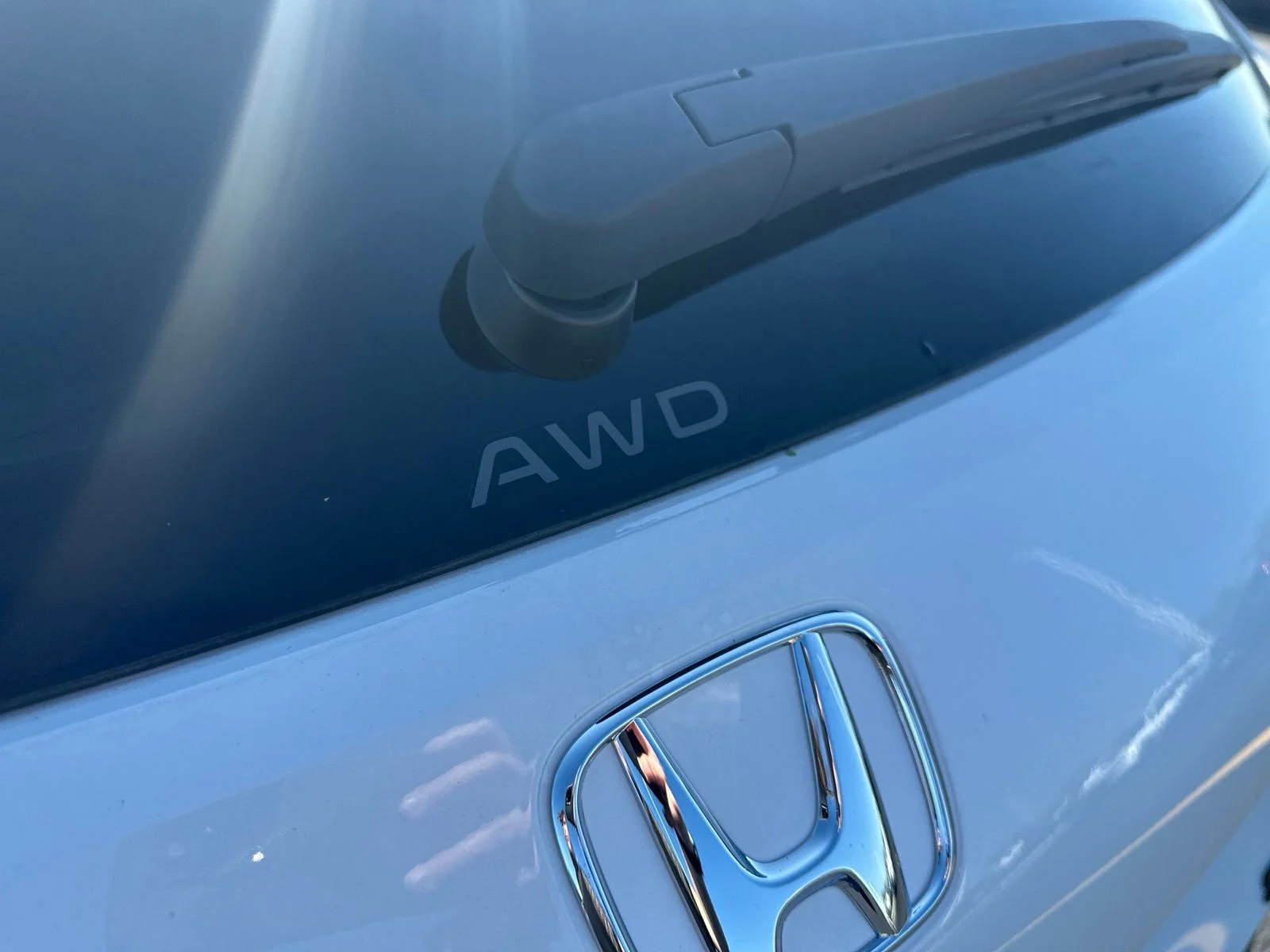 New 2027 Platinum White Pearl Honda Sport AWD image 9