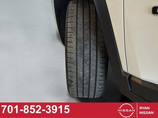 Certified Used 2024 White Jeep Limited image 23
