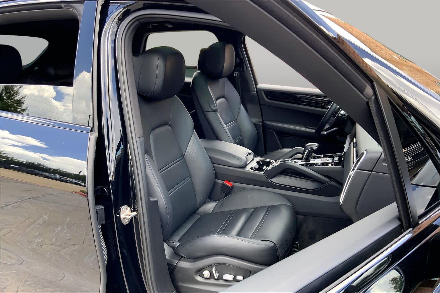 Used 2021 Jet Black Metallic Porsche  image 9