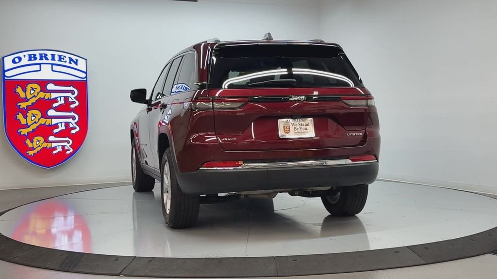 Used 2023 Velvet Jeep Limited image 6