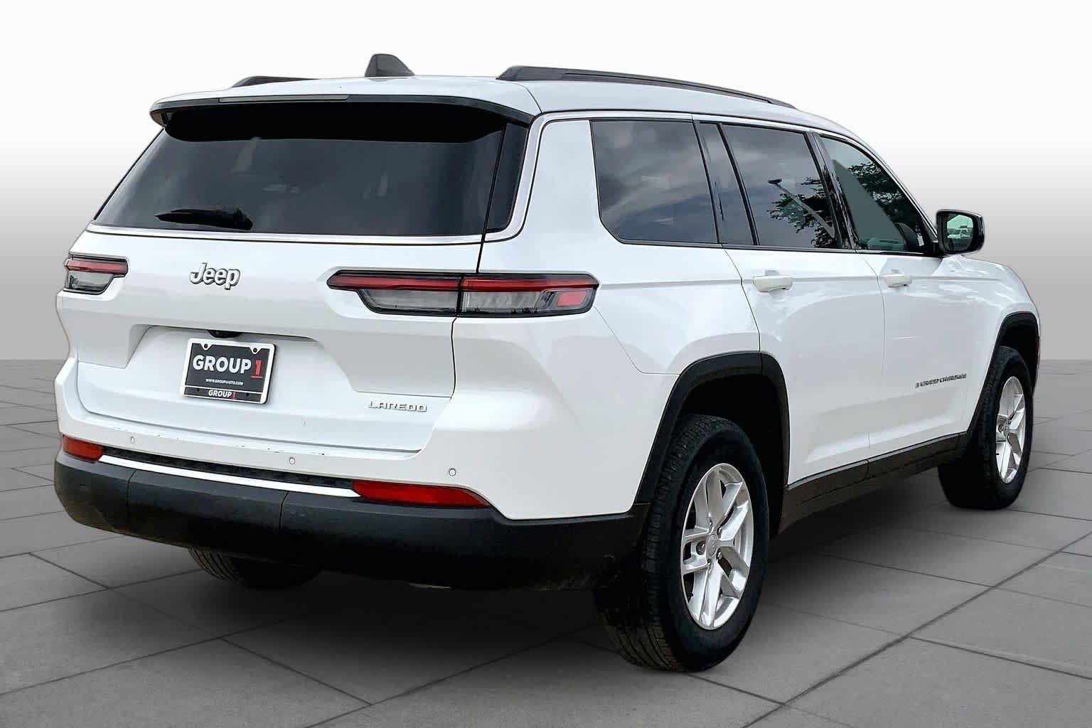 Used 2024 Bright White Clearcoat Jeep Laredo image 11