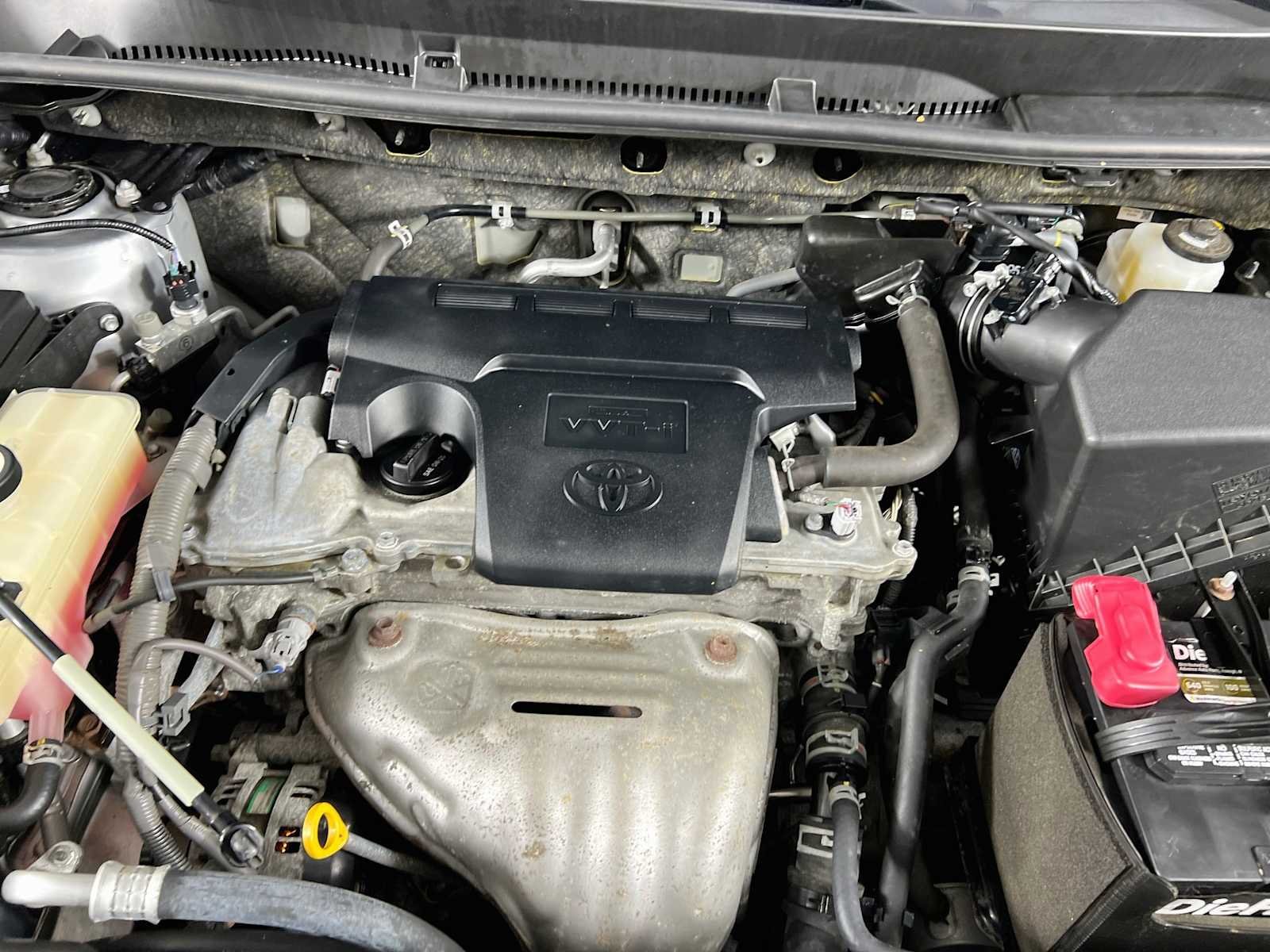 Used 2018 Silver Sky Metallic Toyota Limited image 30
