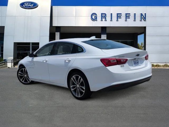 Used 2025 Summit White Chevrolet LT image 9