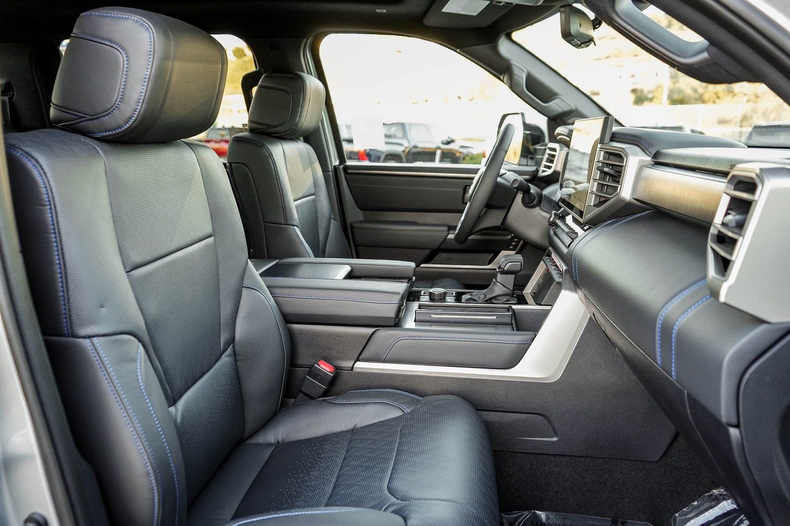 2026 Toyota Tundra Platinum - Photo 16