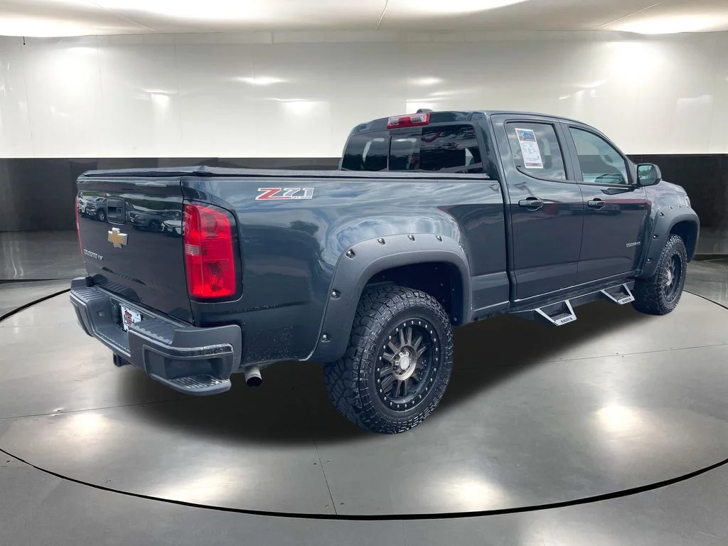 Used 2017 Gray Chevrolet Z71 image 5
