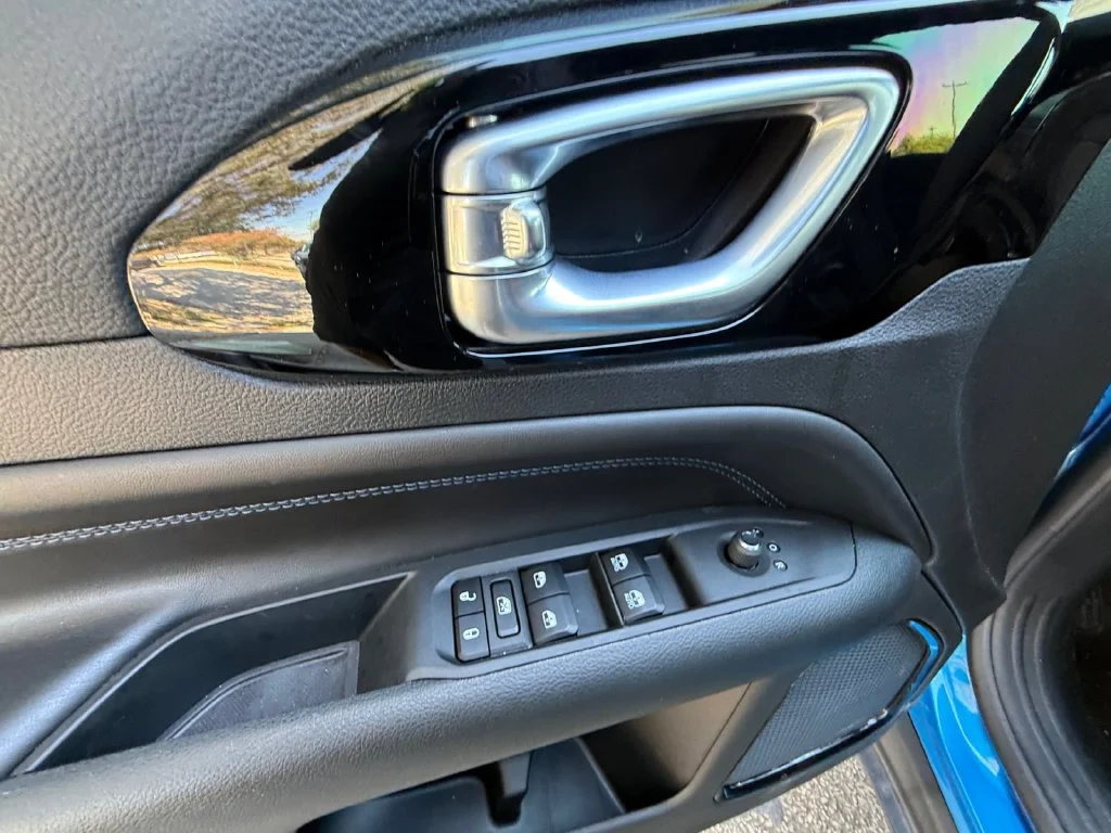 Used 2026 Blue Jeep Limited image 11