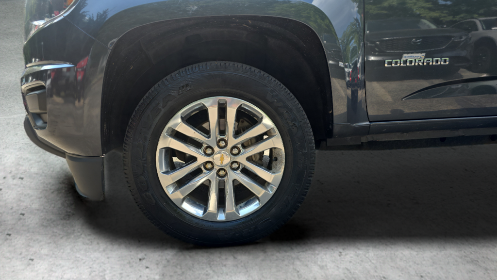 Used 2016 Gray Chevrolet Work Truck image 17