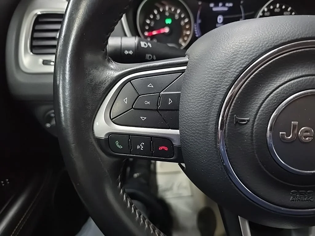 Used 2019 Gray Jeep Latitude image 19