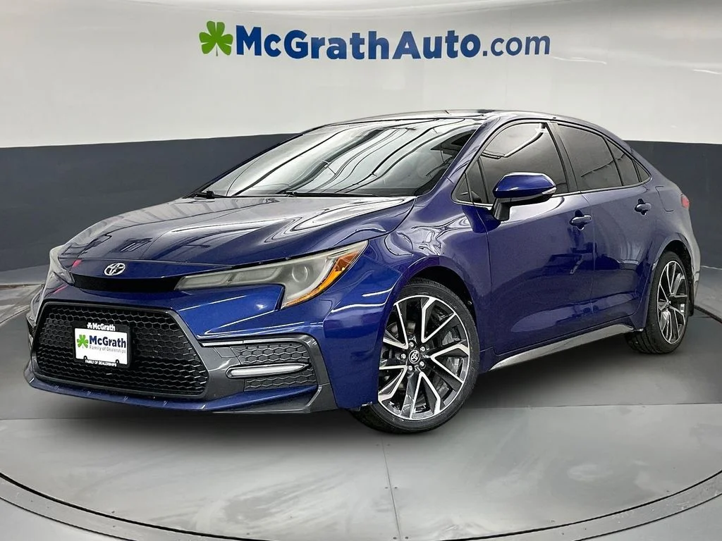 Used 2020 Blue Toyota SE image 2
