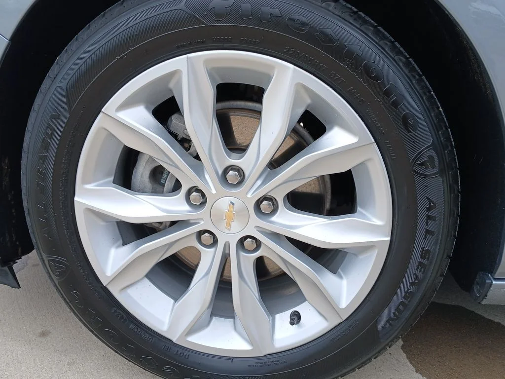 Used 2024 Gray Chevrolet LT image 34